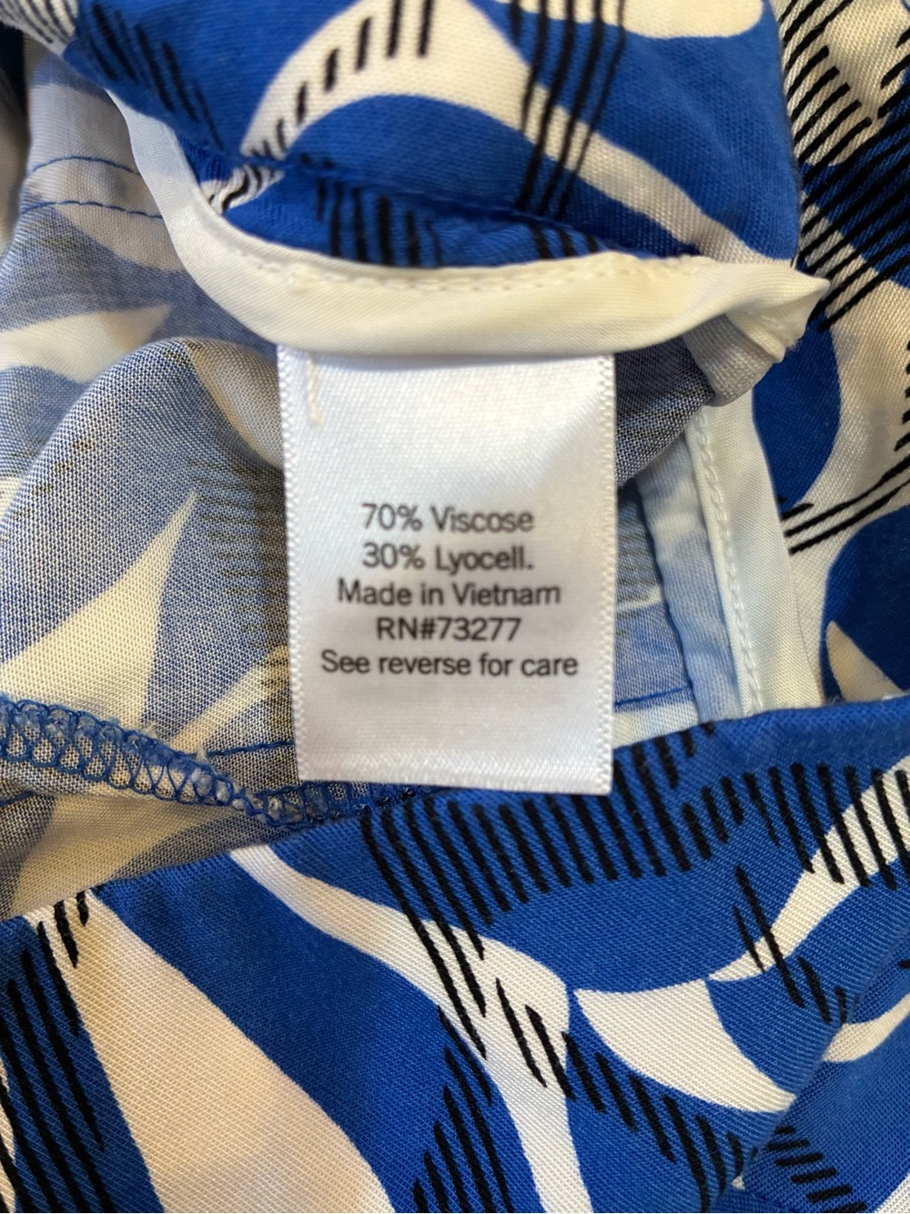 Nine West Blue Abstract Print Pull On Shorts Women's Size Large - Picture 4 of 5
